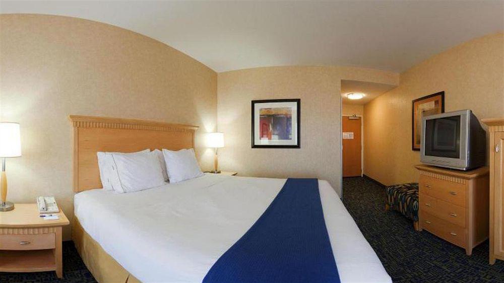 Holiday Inn Express Hotel & Suites Sacramento Airport Natomas, An Ihg Hotel Exterior photo