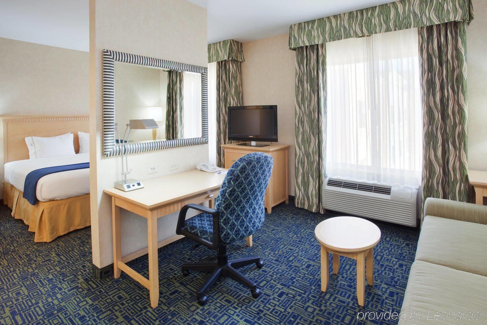 Holiday Inn Express Hotel & Suites Sacramento Airport Natomas, An Ihg Hotel Room photo